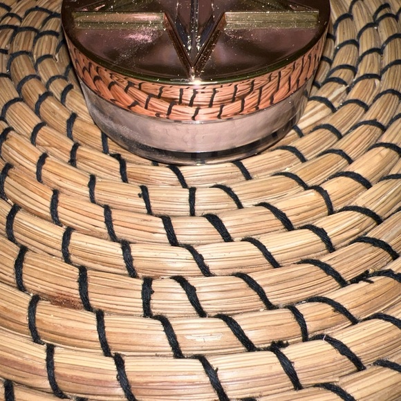 JEFFREE STAR MAGIC STAR LUMINOUS SETTING POWDER 0.353OZ in NATURAL - Picture 5 of 5